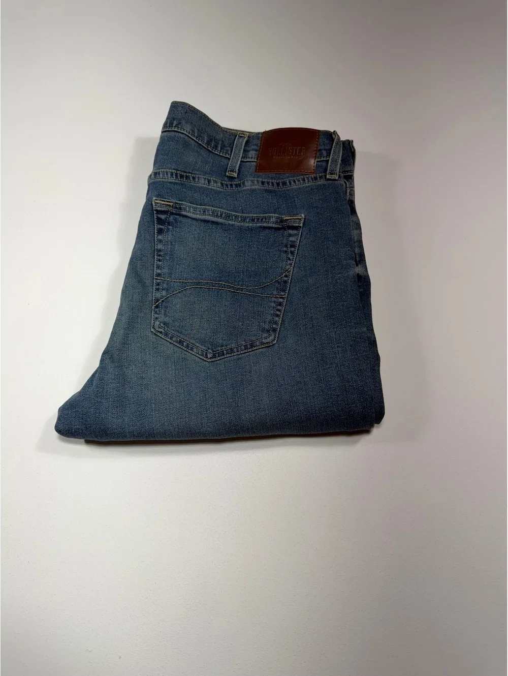 Hollister Mens Jeans 38x32 Straight Blue Medium Wash Denim Pants